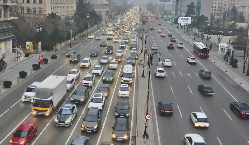 Bakının bir sıra yollarında tıxac müşahidə olunur