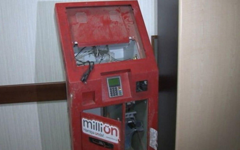 Bakıda ödəmə terminalından 13 min manatdan çox pul oğurlanıb