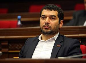 Paşinyanın qaynını qarət etdilər