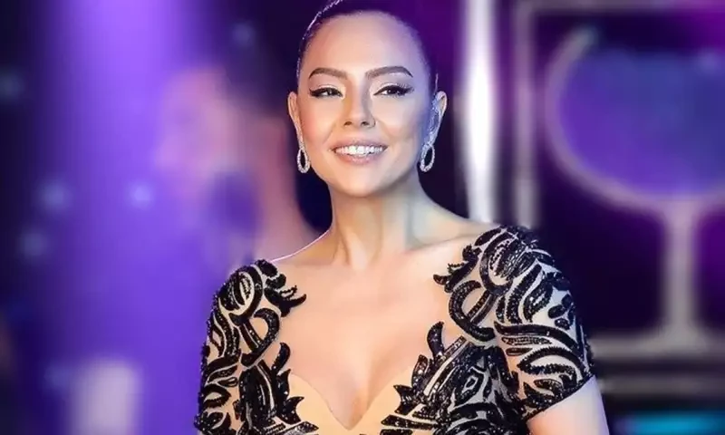 Ebru Gündeşin konsertinə biletin qiyməti 4 720 manatdır