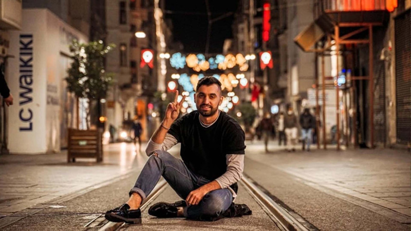 Ofisiantlıqdan uğurlu iş adamına çevrilən Rauf Hüseynovun HEKAYƏSİ