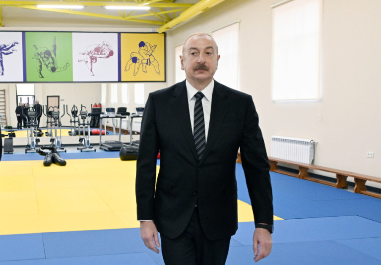 Prezident İlham Əliyev “Vətən” İdman Liseyində aparılmış yenidənqurma işlərindən sonra yaradılan şəraitlə tanış olub - FOTO