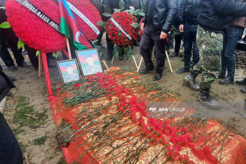 Salyanda Birinci Qarabağ müharibəsinin şəhidi Elşən Tağıyev dəfn edilib - FOTO