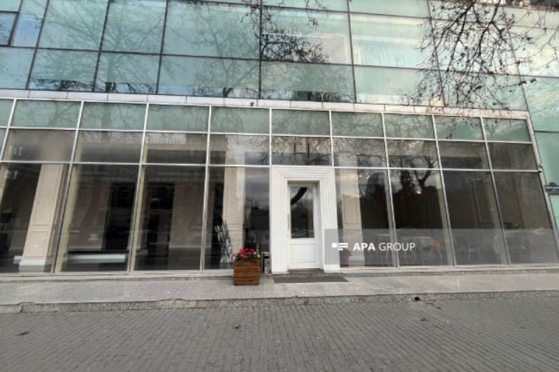 Rus Evinin fəaliyyət göstərdiyi binanın üzərindəki lövhə sökülüb
