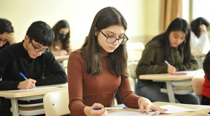 Buraxılış imtahanında iştirak edən şagirdlərin NƏZƏRİNƏ