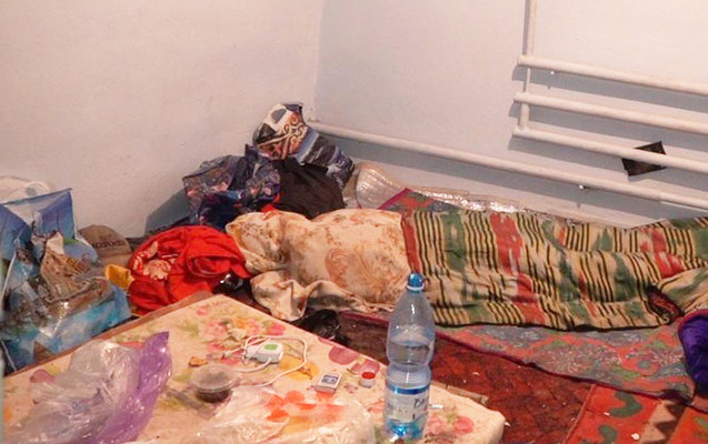 İçdiyi viskinin şüşəsi ilə atasını öldürmüşdü - Cəzadan azad edildi