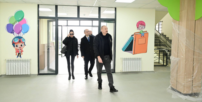 İlham Əliyev və Mehriban Əliyeva Ağdamda körpələr evi-uşaq bağçasında aparılan tikinti işləri ilə tanış olublar - FOTO