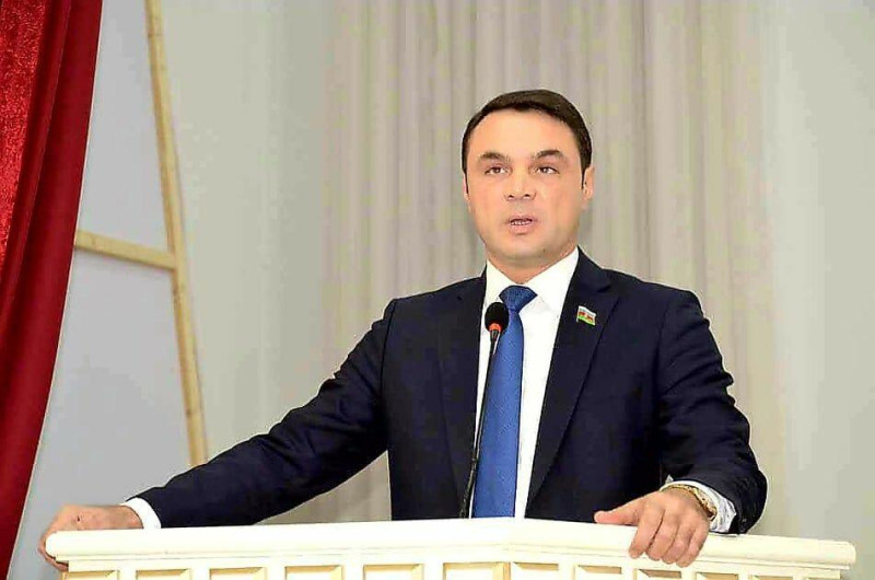 Polis əməkdaşını döydüyünə görə həbsdə olan sabiq deputat Eldəniz Səlimov azadlığa çıxıb