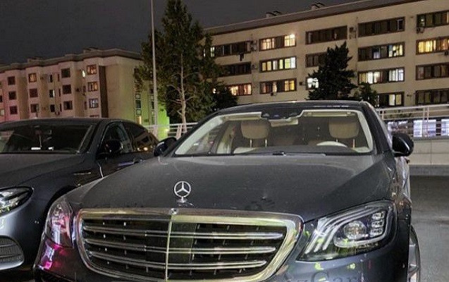 Biznesmenin avtomobilindən 124 min manat pul oğurlandı