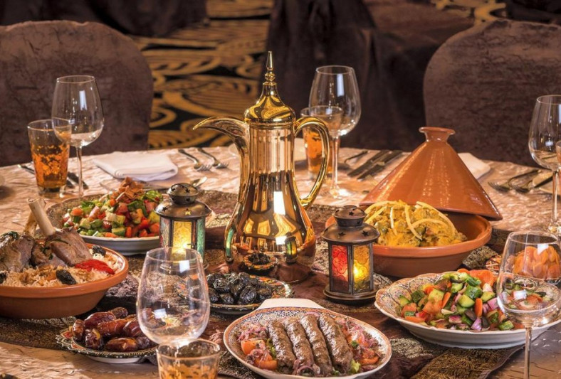 Bakıda məşhur restoranların bahalı iftar qiymətləri - SIYAHI