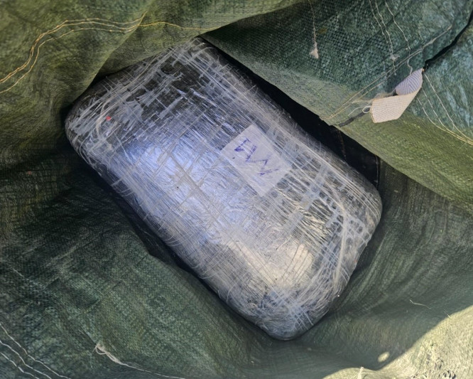 Xəzərdə balıqçılarda 10 kq narkotik aşkarlanıb - FOTO