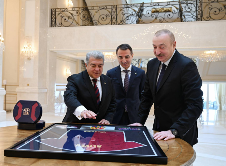 Prezident İlham ƏIiyev “Barselona” Futbol Klubunun prezidentini qəbul edib