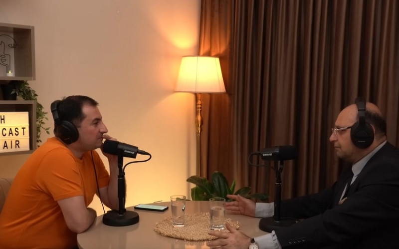 Danışaq? layihəsinin qonağı: “Avropa Ukrayna ilə bağlı danışıqlarda iştirak etməməkdə özü günahkardır”