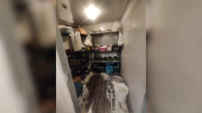 “Vətən” restoranında istehlaka yararsız məhsullar aşkarlandı - FOTO