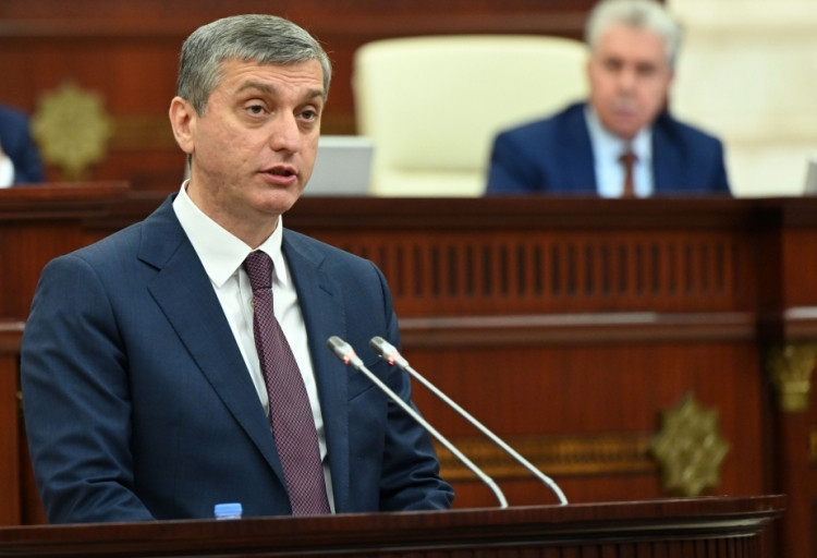Qurumlarda eyni vəzifəni daşıyan şəxslərin əməkhaqqında ciddi fərq var - Palata sədri
