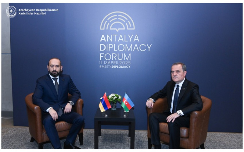 Azərbaycan və Ermənistan XİN başçıları görüşüb