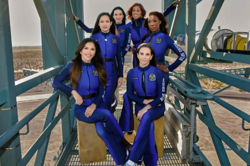 Qadınlardan ibarət ekipaj kosmosda: 11 dəqiqəlik səyahət