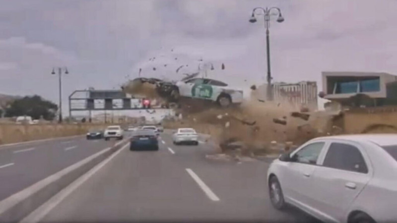 Avtomobillərə dəyən ziyanı kim ödəyəcək? – Bugünkü qəzaya EKSPERT BAXIŞI