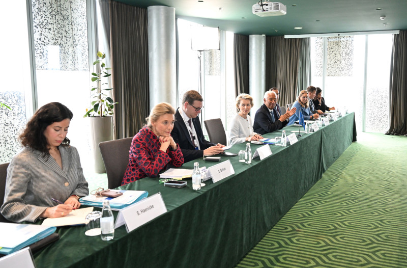 Prezident İlham Əliyevin Tiranada Avropa İttifaqı Şurasının Prezidenti və Avropa Komissiyasının Prezidenti ilə görüşü olub