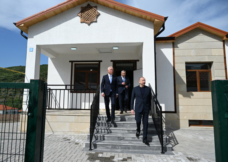Prezident İlham Əliyev Laçın rayonunun Bəylik kəndinin açılışında iştirak edib - FOTO