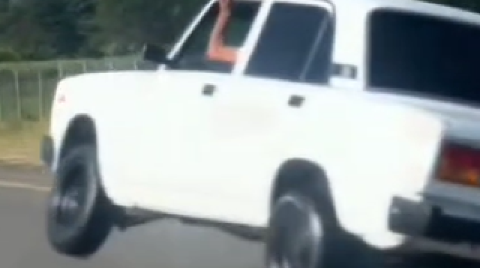 Toy karvanında avtoşluq edib paylaşdı; Həbs edildi - Vəsiqəsi yoxdur