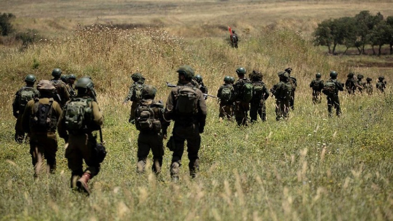 İsrail on minlərlə ehtiyatda olan hərbçini xidmətə çağırır