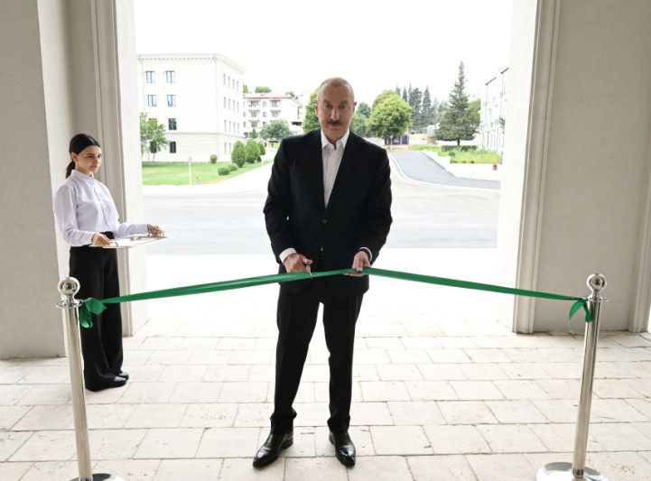 Prezident İlham Əliyev Xankəndi Konqres Mərkəzinin açılışında iştirak edib - FOTO