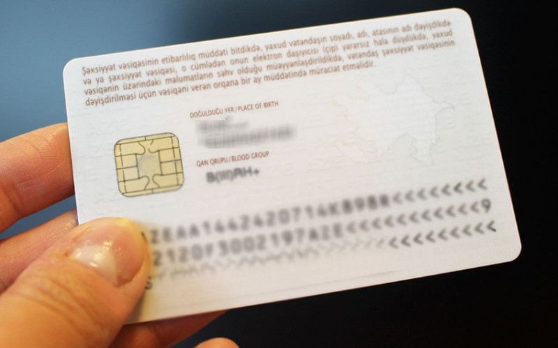 MM şəxsiyyət vəsiqəsində əks olunan məlumatların tərkibinin yenilənməsini I oxunuşda təsdiqləyib