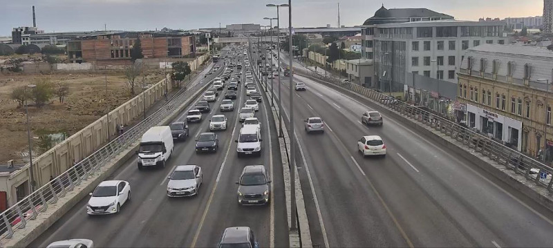 Bakının bəzi yollarında sıxlıq müşahidə olunur