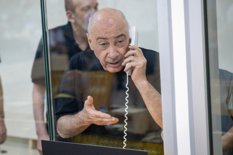 Ermənistan silahlı qüvvələrinin hücumları nəticəsində doğmaları öldürülmüş, yaralanmış, mina qurbanı olmuş, əsirlikdə və girovluqda işgəncələrə məruz qalmış şəxslər məhkəmədə ifadə veriblər