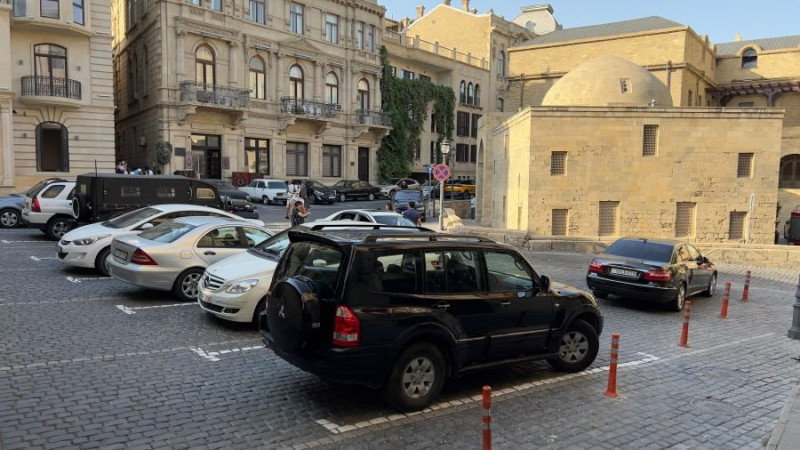 İçərişəhər sakinləri parkinqdən şikayətçidir - Rəsmi açıqlama