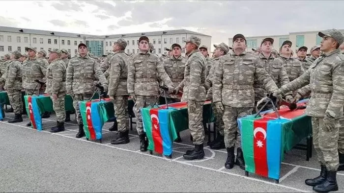 Ailə vəziyyətinə görə müddətli həqiqi hərbi xidmətə çağırışa möhlət hansı hallarda verilir?
