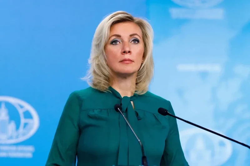 Zaxarova: Bakıda saxlanılan rusiyalıların azad edilməsi normallaşma prosesinə töhfə verə bilər