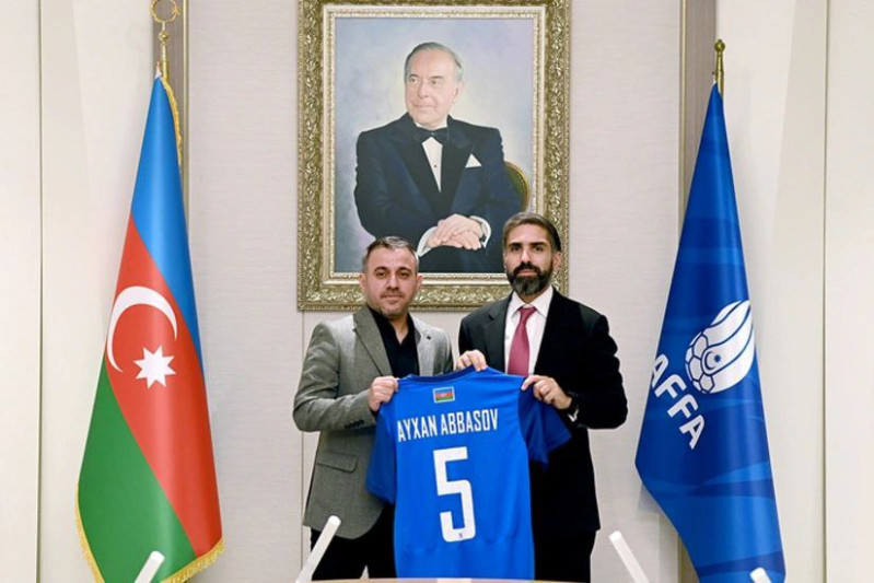 AFFA prezidenti milli komandanın baş məşqçisi ilə görüşüb