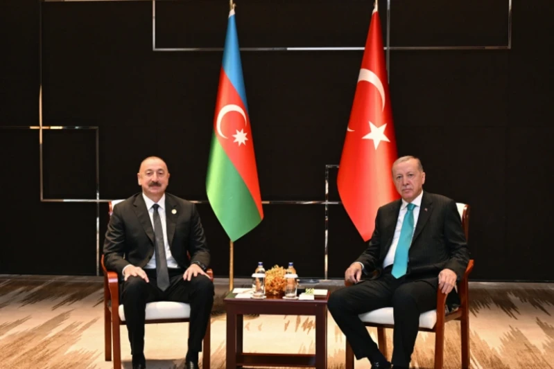 Tiencində Azərbaycan Prezidenti İlham Əliyevin Türkiyə Prezidenti Rəcəb Tayyib Ərdoğanla görüşü olub