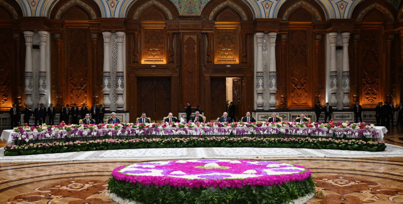 Prezident İlham Əliyev Düşənbədə MDB dövlət başçılarının şərəfinə təşkil olunan rəsmi qəbulda iştirak edib