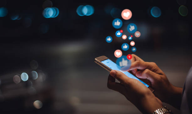 Qadın fotosunu bəyənmək boşanma üçün əsas sayıldı