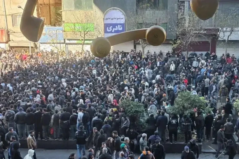 İranda etiraz dalğası genişlənib, aparıcı xəbər agentliklərinin saytları işləmir