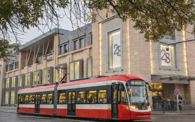 Tramvay “28 Mall”un qarşısından keçəcək