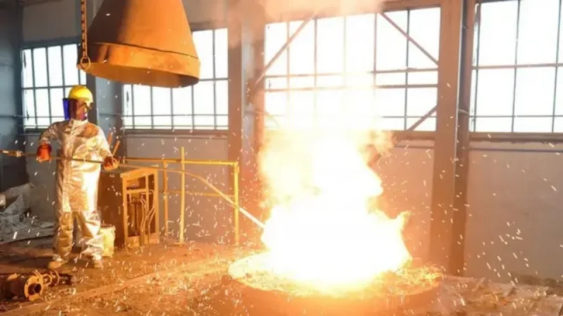 Sumqayıtda poladəritmə sexində partlayış olub, üç fəhlə yanıq xəsarəti alıb