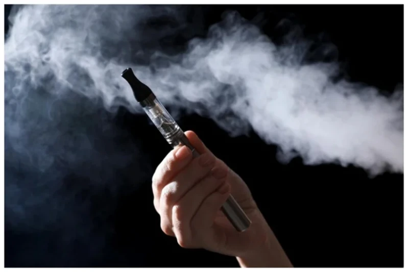 Qadağan edilən yerlərdə elektron siqaret çəkənlər 30 manat cərimə ediləcək