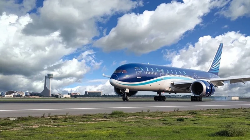 AZAL Dubay, Doha, Ciddə və Təl-Əvivə uçuşları dayandırıb