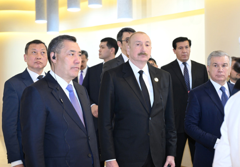 Prezident İlham Əliyev və TDT-nin qeyri-rəsmi Zirvə görüşünün digər iştirakçıları Türküstanda bir sıra mədəni məkanlarla tanış olublar