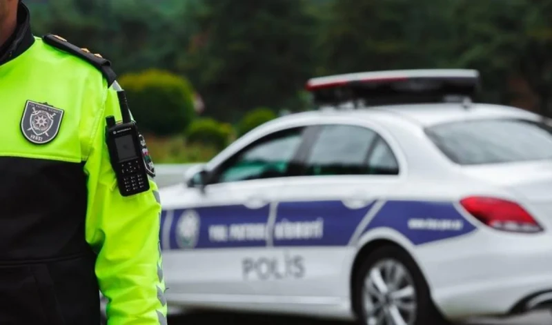 Yol polisi: Küləkli havada avtomobillərin qapalı məkanlarda park olunması tövsiyə olunur