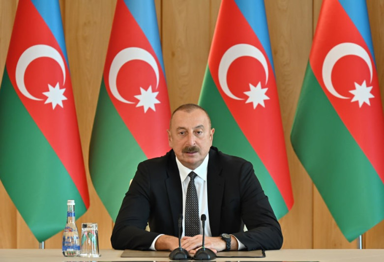 Prezident İlham Əliyev: Torpaqlarımızda İslam mədəni irsinə qarşı törədilmiş cinayətlər islamofobiyanın açıq-aydın təzahürüdür