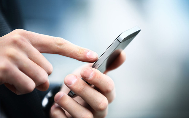 Aliment verməyən kişi arvadının telefonunu oğurlayıb satdı