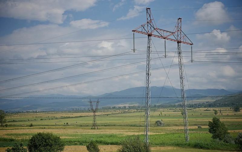 Prezident Gürcüstana elektrik enerjisi təchizatına dair sazişi təsdiqləyib