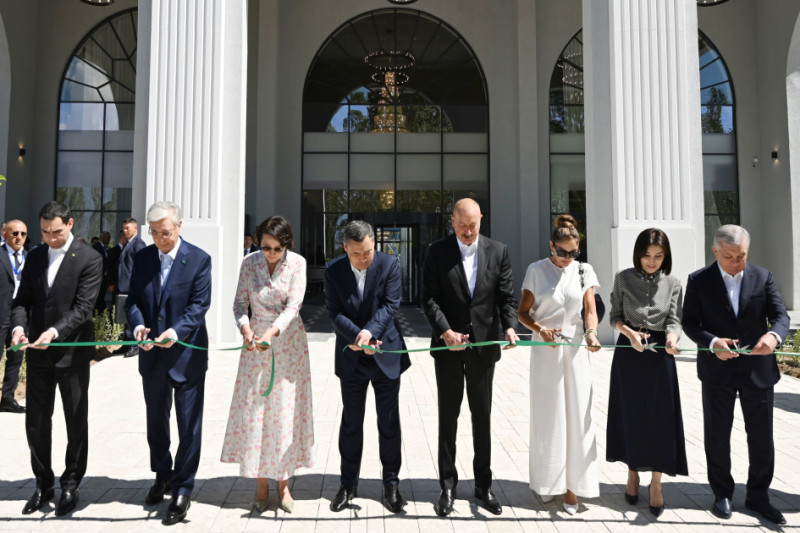 İssık-Kul gölünün sahilində Baku Resort & Spa mehmanxanasının açılışı olub - FOTO
