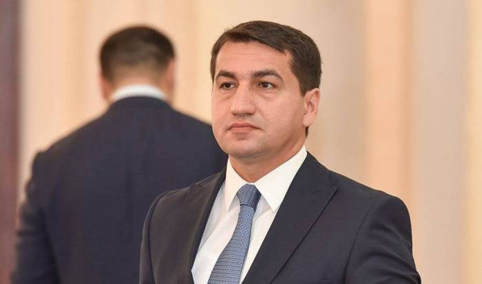 Hikmət Hacıyev: İlham Əliyev müharibəni, həm də sülhü qazanıb