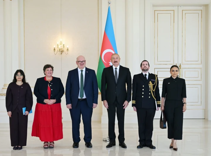 Prezident İlham Əliyev Böyük Britaniyanın Azərbaycanda yeni təyin olunmuş səfirinin etimadnaməsini qəbul edib